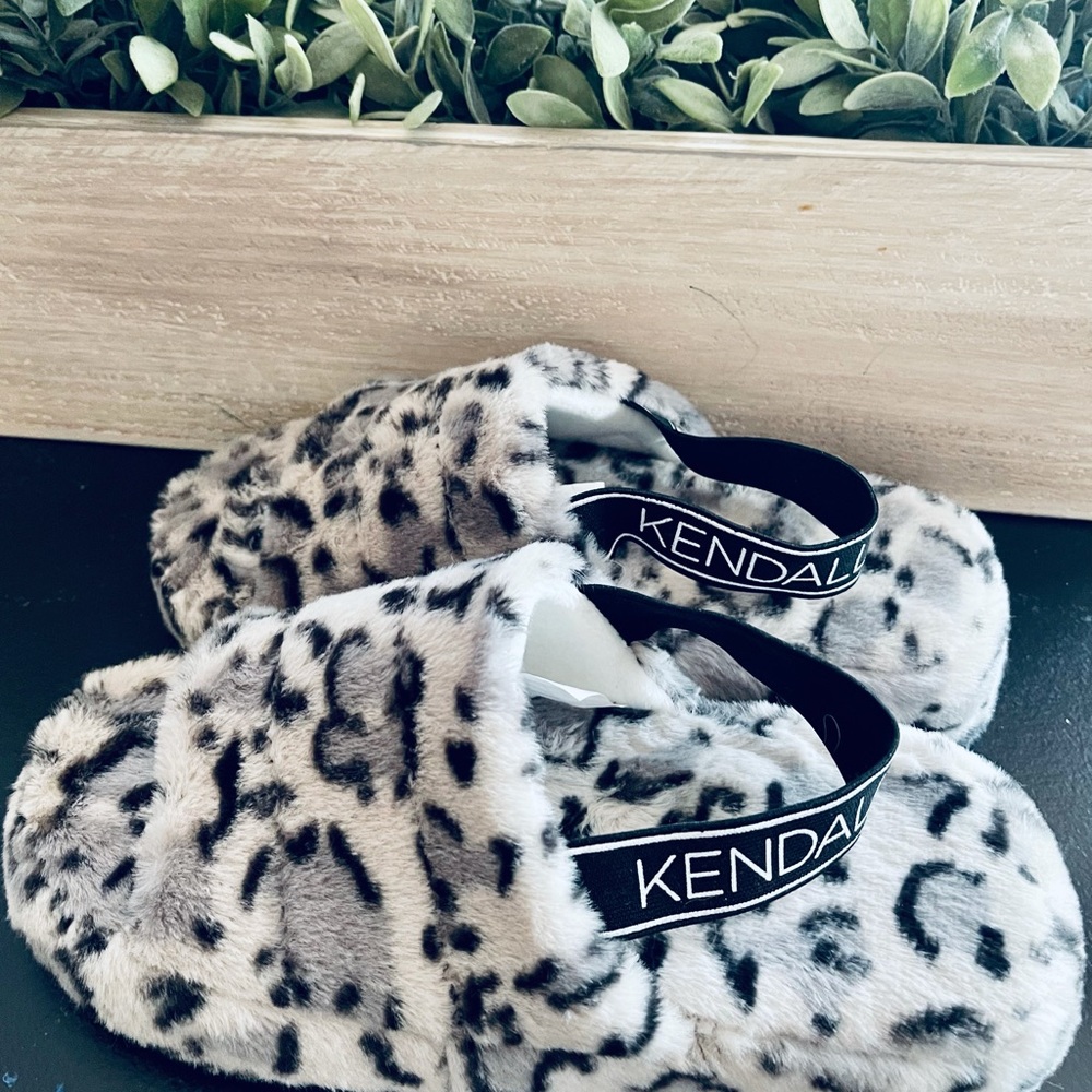 Kendall + Kylie Slippers